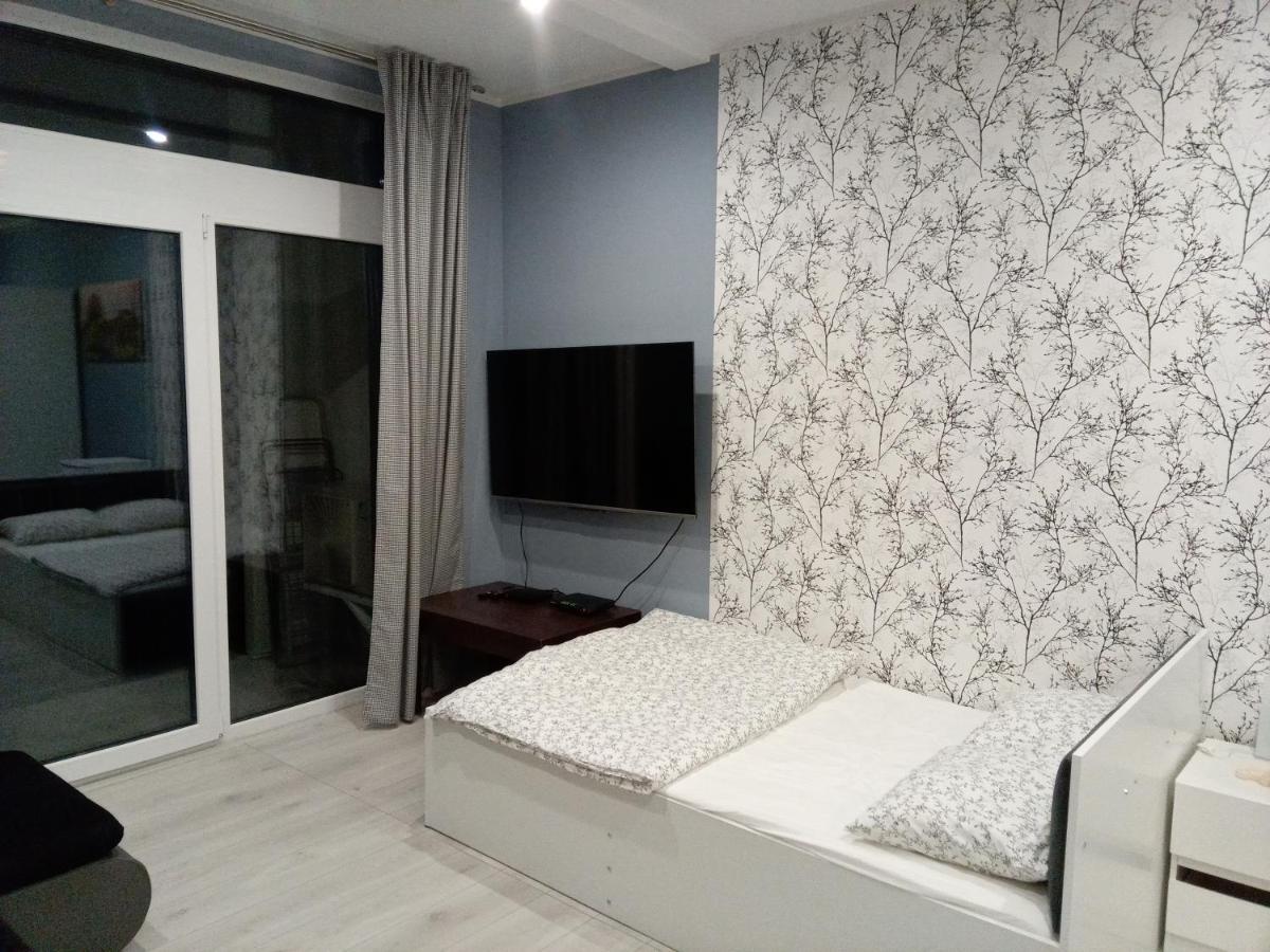 Roza- Lotnisko Apartment Wroclaw Ngoại thất bức ảnh