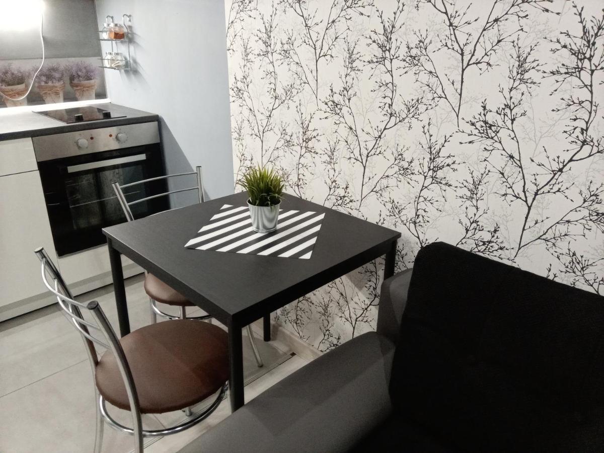 Roza- Lotnisko Apartment Wroclaw Ngoại thất bức ảnh